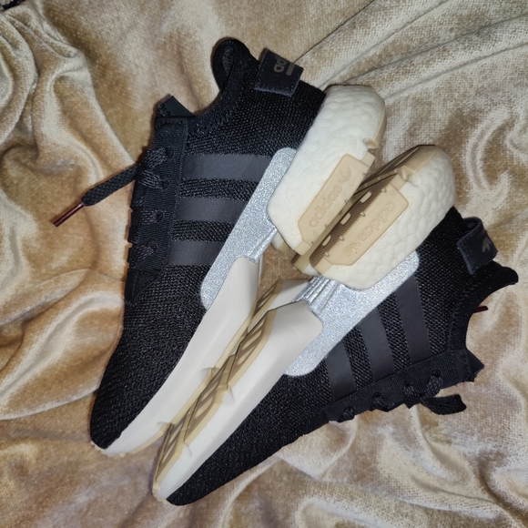 Adidas Wmns P.O.D. S3.1 'Core Black', Size 5.5 - Picture 7 of 16